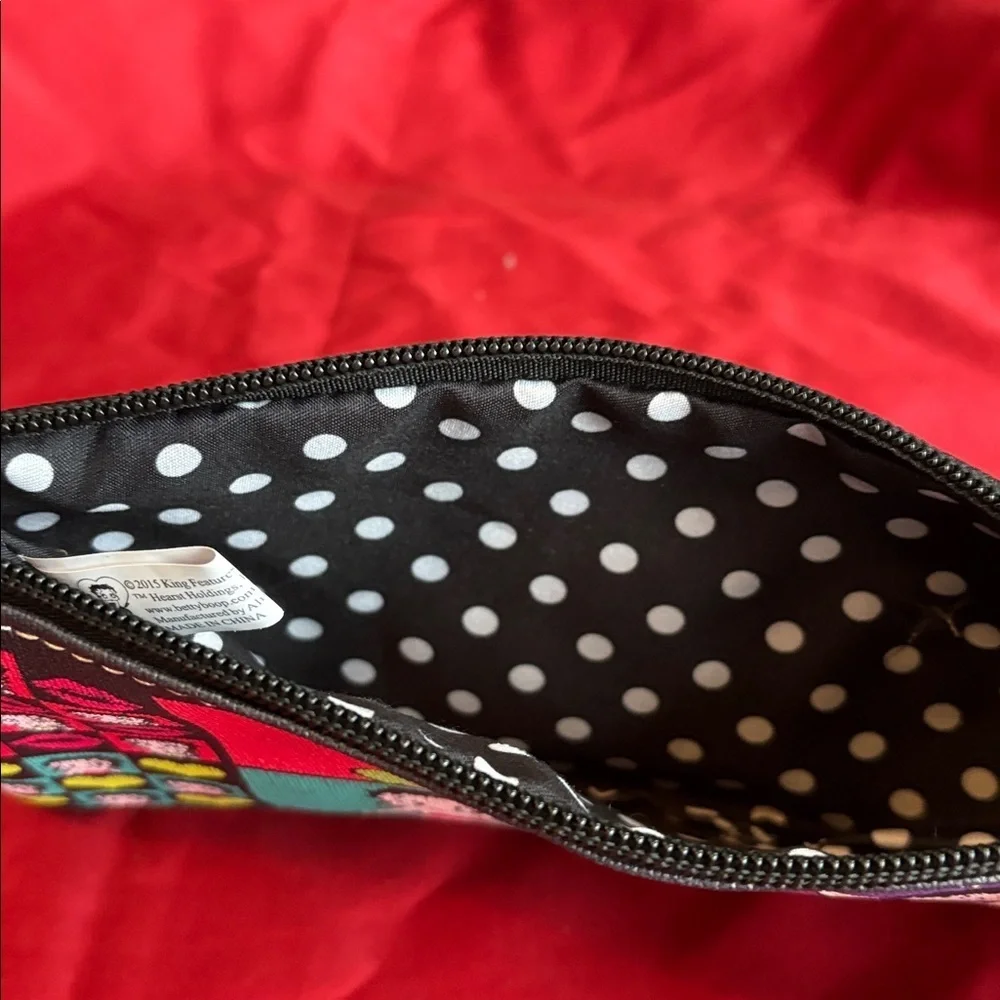 NWT Betty Boop Makeup Bag - Picture 5 of 5